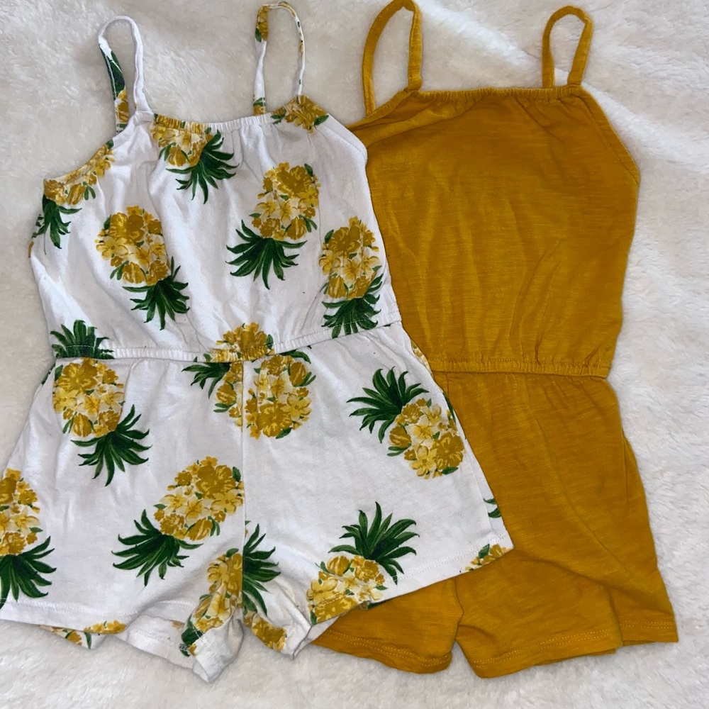 Girls 3T old navy rompers